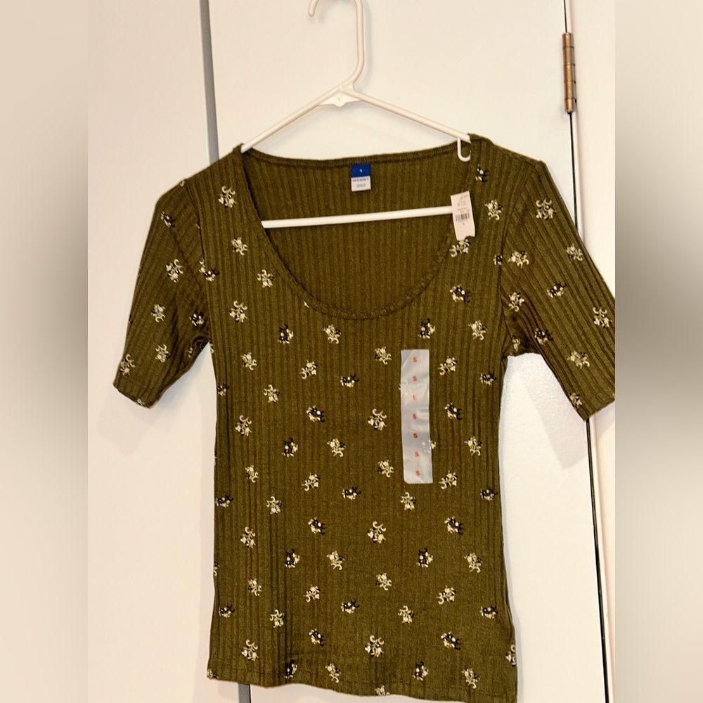 NWT Old Navy Green Ribbed Fitted Blouse. Size S